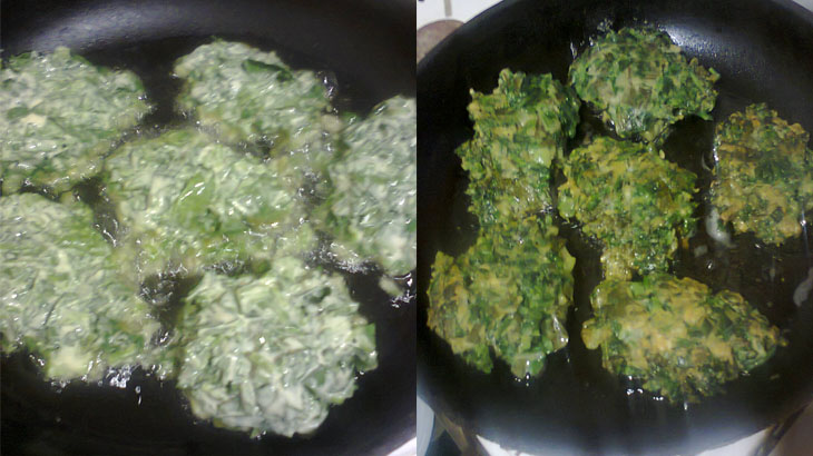 жарка оладьев с зеленью на сковороде