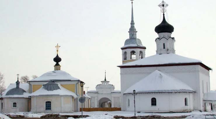 Воскресенская и Казанская церковь в Суздале